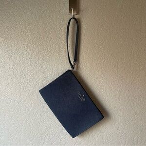 Kate Spade New York Womens Pebbled Leather Navy Blue Zipper Wristlet Minimalist